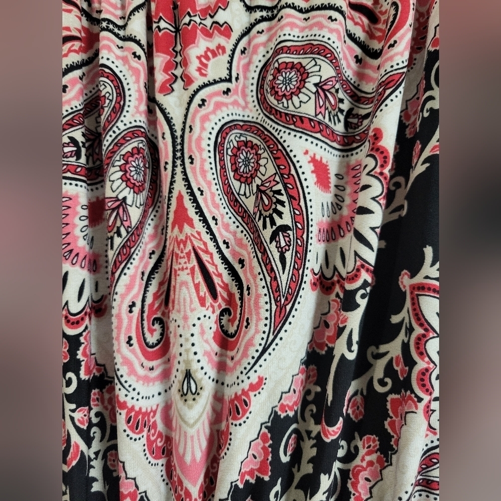 New York And Company Womens Elegant Black and Pink Paisley Maxi Dress - Size M - Picture 4 of 4